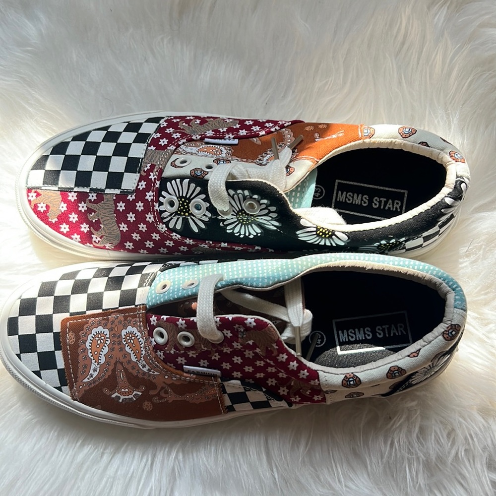 Casual sneakers